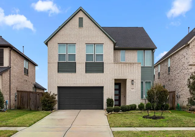 1st image of 13207 Terania Cliff Tr, Houston, TX 77059 | MLS# 48815872