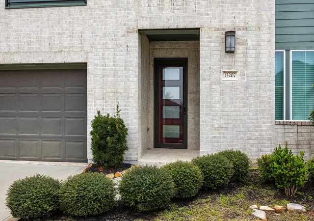 3rd image of 13207 Terania Cliff Tr, Houston, TX 77059 | MLS# 48815872