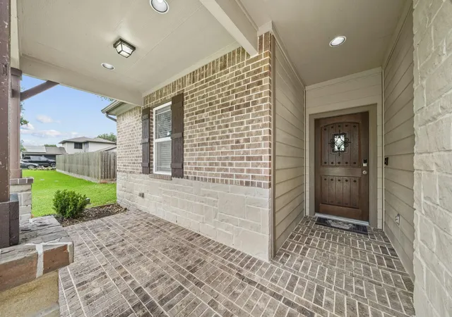 3rd image of 227 Forest Park Dr, West Columbia, TX 77486 | MLS# 14885069