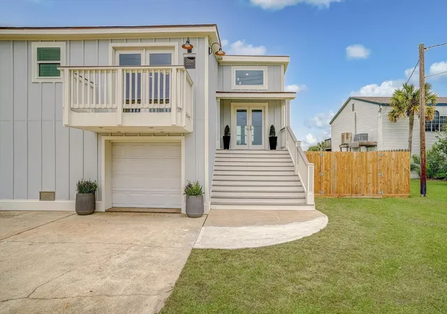 Homes for sale in Galveston, TX | 2006 Sydnor Ln, Galveston, TX 77554 | MLS# 68185050