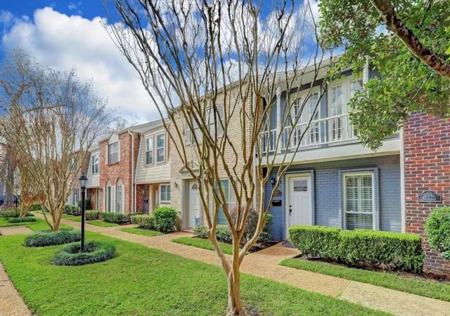 Photo 2 of Townhouse for sale at 12743 Huntingwick Dr #149, Houston, TX 77024 | MLS# 73919535 | Listing updated on 2026-08-17
