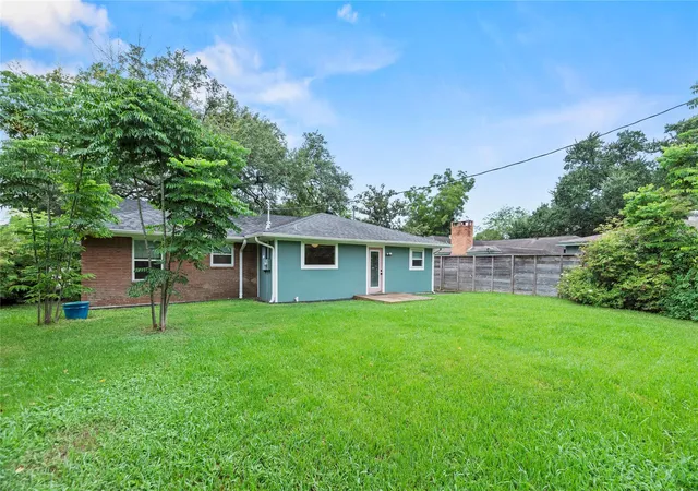 17th image of 5230 Libbey Ln, Houston, TX 77092 | MLS# 32690546