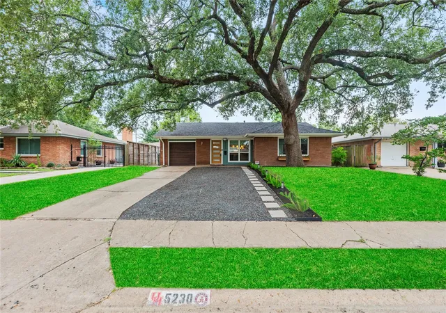 1st image of 5230 Libbey Ln, Houston, TX 77092 | MLS# 32690546