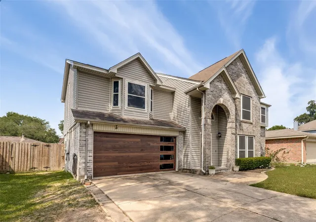 Photo 3 of Single family home for sale at 28803 Raestone St, Spring, TX 77386 | MLS# 10002369 | Listing updated on 2026-07-14
