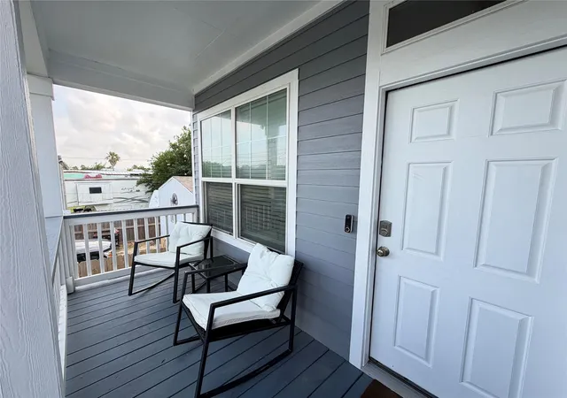 5th image of 1130 10Th Street, Dickinson, TX 77539 | MLS# 45775142