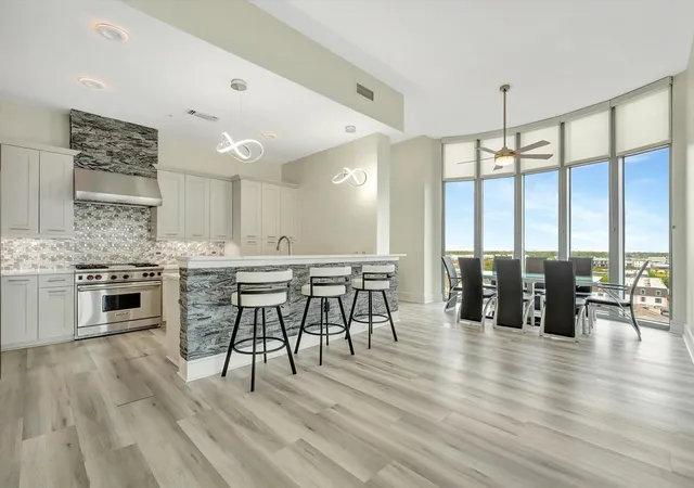 5th image of 4821 Nasa Pkwy #6E, Seabrook, TX 77586 | MLS# 69422295