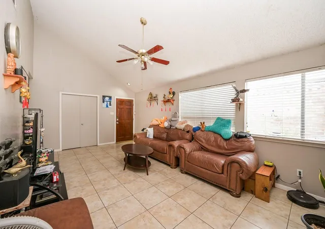 3rd image of 9319 Belle Park Dr, Houston, TX 77099 | MLS# 77527270