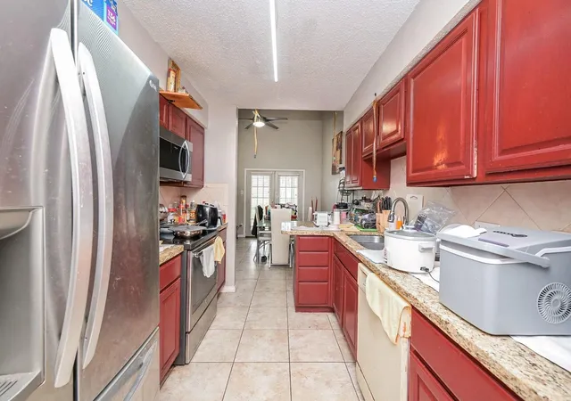 5th image of 9319 Belle Park Dr, Houston, TX 77099 | MLS# 77527270