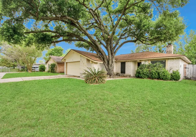 Photo 2 of Single family home for sale at 2406 Quiver Ln, Houston, TX 77067 | MLS# 88366757 | Listing updated on 2026-10-08