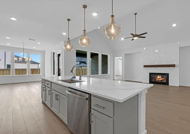 4th image of 19703 Centennial Park Ln, Cypress, TX 77433 | MLS# 89578319