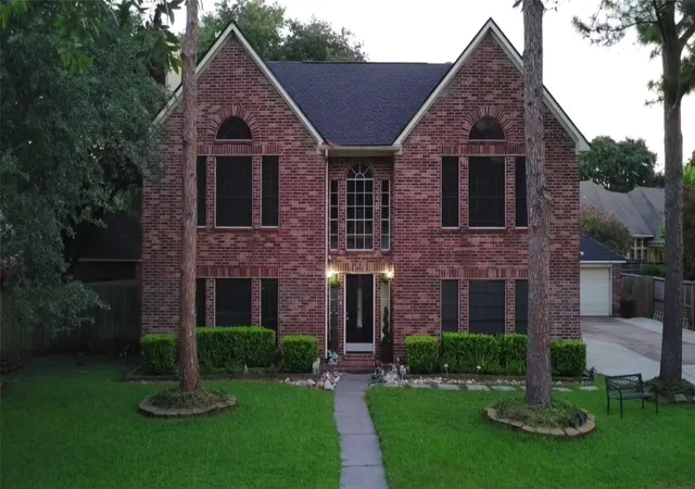 Photo 1 of Single family home for sale at 9726 New Kent Dr, Sugar Land, TX 77498 | MLS# 80245581 | Listing updated on 2026-09-17