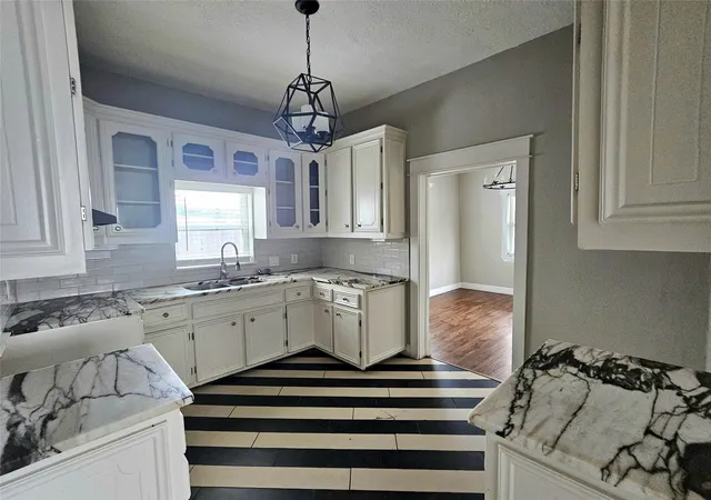 5th image of 614 N York St, Houston, TX 77003 | MLS# 9523494