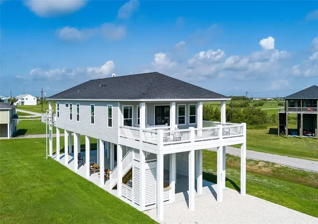 Photo 1 of Single family home for sale at 821 Casa Dr, Port Bolivar, TX 77650 | MLS# 47690934 | Listing updated on 2026-07-20