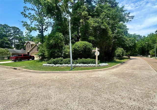 Homes for sale in Montgomery, TX | 11302 Twain Dr, Montgomery, TX 77356 | MLS# 26192011