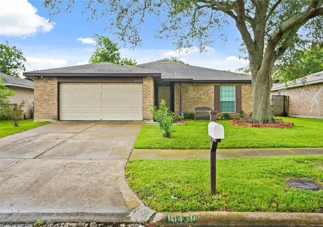 1st image of 10431 Odessa Dr, Sugar Land, TX 77498 | MLS# 71883024