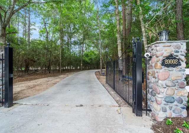 2nd image of 20002 Indigo Lake Dr, Magnolia, TX 77355 | MLS# 80109821