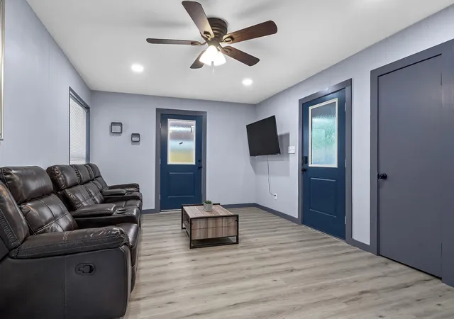 1st image of 11103 Greenwillow St, Houston, TX 77035 | MLS# 97298826