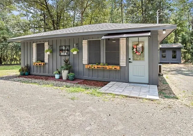 Photo 3 of Single family home for sale at 105 Saxon Ln, Woodville, TX 75979 | MLS# 74424871 | Listing updated on 2026-08-31