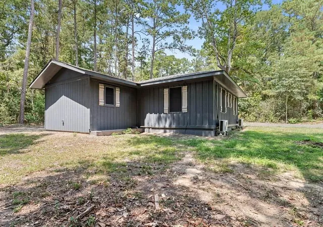 Photo 3 of Single family home for sale at 105 Saxon Ln, Woodville, TX 75979 | MLS# 74424871 | Listing updated on 2026-08-31