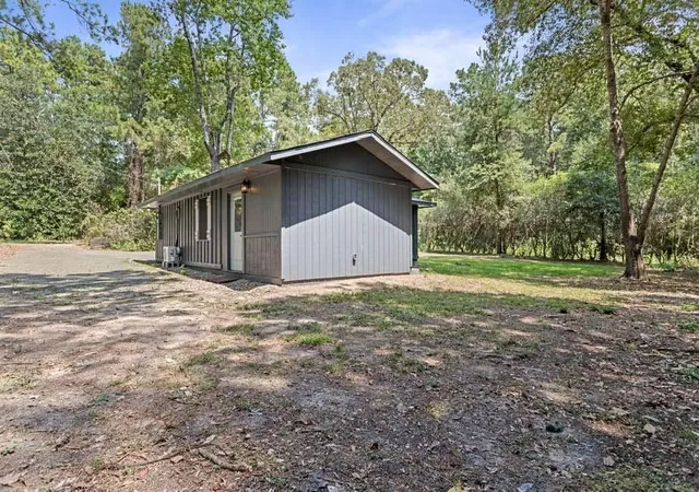Photo 4 of Single family home for sale at 105 Saxon Ln, Woodville, TX 75979 | MLS# 74424871 | Listing updated on 2026-08-31