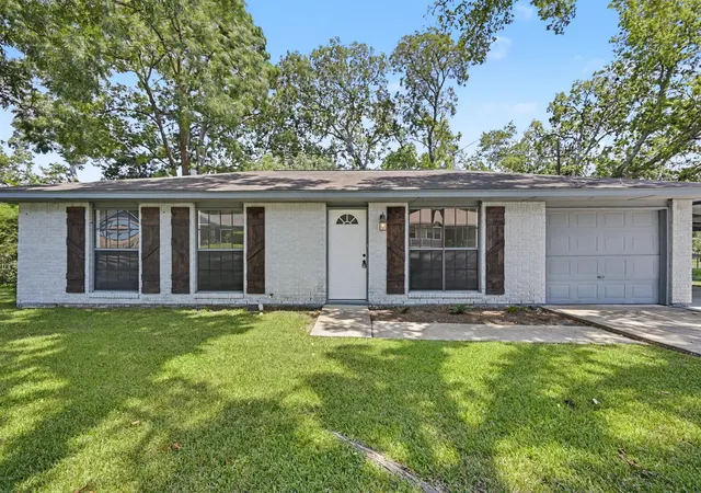 5th image of 11 Hardy Hollow Dr, New Waverly, TX 77358 | MLS# 65010084