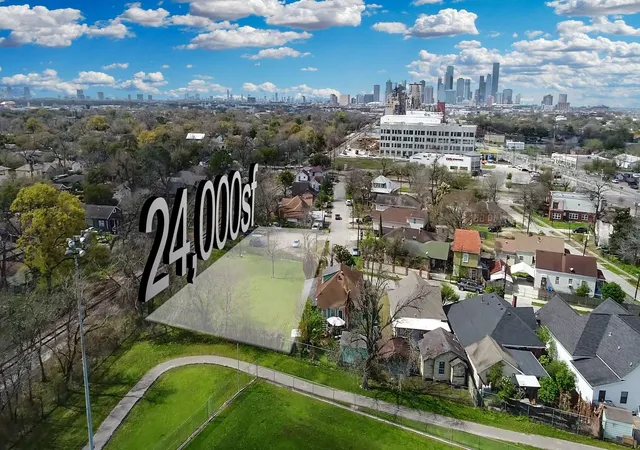 1st image of 4720 Capitol St, Houston, TX 77011 | MLS# 91551115