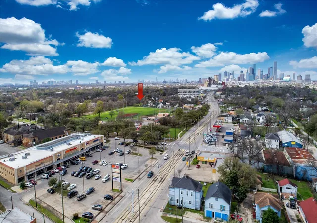 4th image of 4720 Capitol St, Houston, TX 77011 | MLS# 91551115