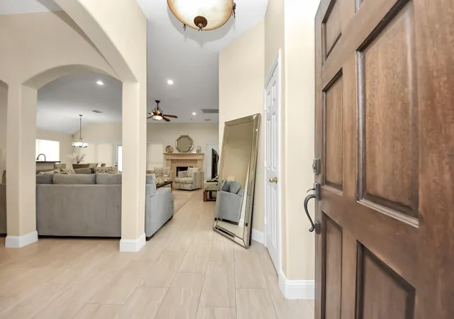 Photo 3 of Single family home for sale at 15511 Seminole Cyn Dr, Sugar Land, TX 77498 | MLS# 65268880 | Listing updated on 2026-10-08