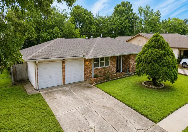 Photo 3 of Single family home for sale at 1313 Plymouth St, Pasadena, TX 77502 | MLS# 27122728 | Listing updated on 2026-08-28