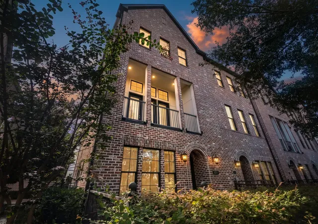 1st image of 9516 London Bridge Sta, Houston, TX 77045 | MLS# 93879841