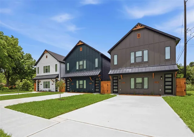 Photo 3 of Multi family home for sale at 4031 Cork Dr #A-B, Houston, TX 77047 | MLS# 37744897 | Listing updated on 2026-07-22