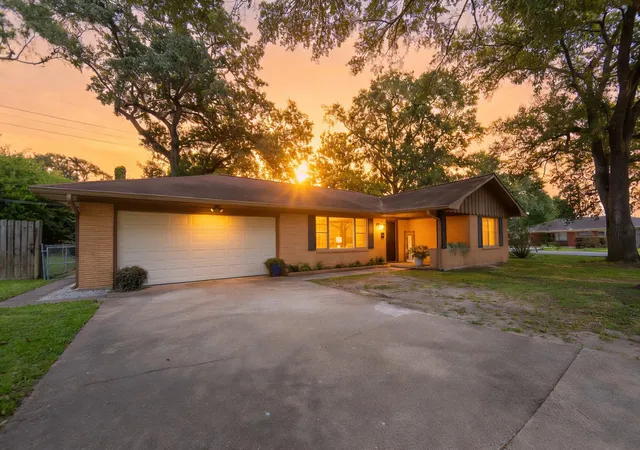 1st image of 700 Barbara St, Tomball, TX 77375 | MLS# 35861290