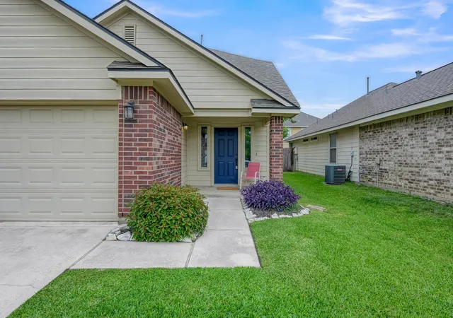 3rd image of 19427 Ambrosia Falls Dr, Tomball, TX 77375 | MLS# 52964434