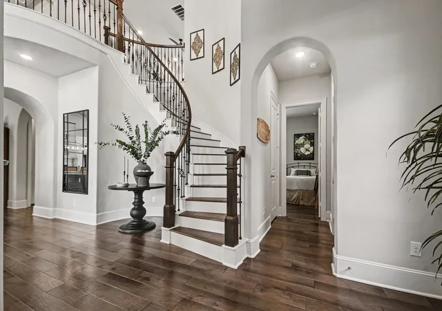 1st image of 641 Kickapoo Ct, Webster, TX 77598 | MLS# 10981741