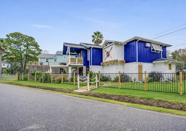 Homes for sale in Kemah, TX | 2108 Knollwood St, Kemah, TX 77565 | MLS# 19776218