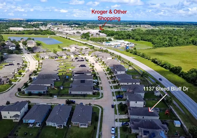 Photo 3 of Sale Pending at 1237 Steed Blf Dr, Alvin, TX 77511 | MLS# 80807893 | Listing updated on 2026-09-17