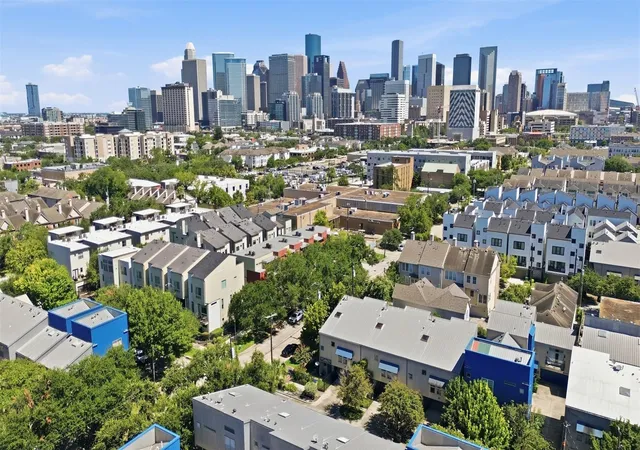 3rd image of 2718 Jackson St, Houston, TX 77004 | MLS# 10399417
