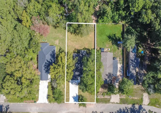 Photo 3 of Single family home for sale at 3575 Roy Bean Rd, Willis, TX 77378 | MLS# 82143874 | Listing updated on 2026-09-26