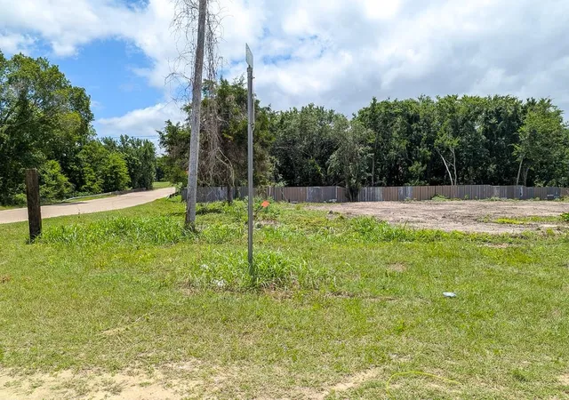 Homes for sale in Navasota, TX | 701 E Blackshear St, Navasota, TX 77868 | MLS# 94647754