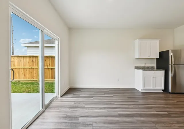 Photo 3 of Sale Pending at 3417 Ridgeberry Glen Ln, Porter, TX 77365 | MLS# 61119583 | Listing updated on 2026-09-15