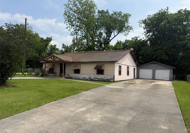 Photo 3 of Single family home for sale at 15818 Waverly Dr, Houston, TX 77032 | MLS# 51632143 | Listing updated on 2026-08-03