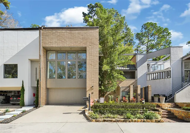 1st image of 43 Legend Ln, Houston, TX 77024 | MLS# 54101710