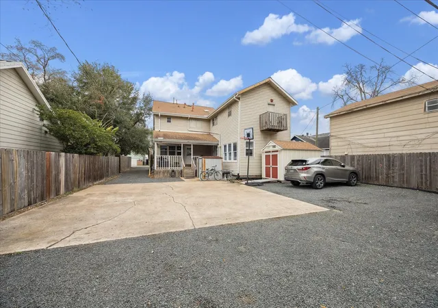 31st image of 240 W 23rd St, Houston, TX 77008 | MLS# 83826265