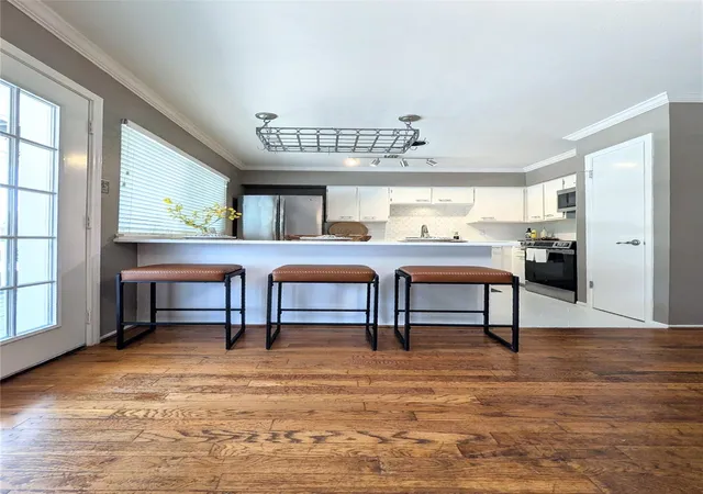 Photo 1 of Condo for sale at 4040 San Felipe St #211, Houston, TX 77027 | MLS# 63163563 | Listing updated on 2026-09-11