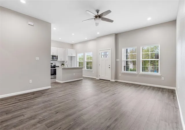 1st image of 1319 E 35th St, Houston, TX 77022 | MLS# 98325129