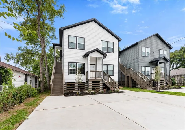 4th image of 1319 E 35Th St, Houston, TX 77022 | MLS# 98325129