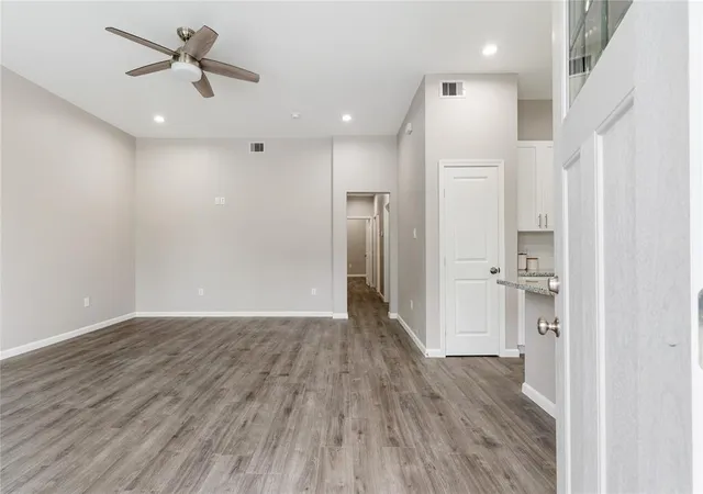 5th image of 1319 E 35Th St, Houston, TX 77022 | MLS# 98325129