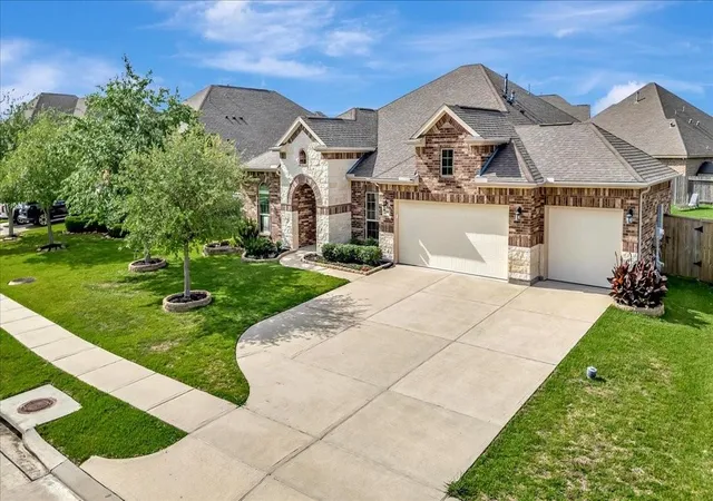2nd image of 2295 Ashley Falls Ln, League City, TX 77573 | MLS# 42310980
