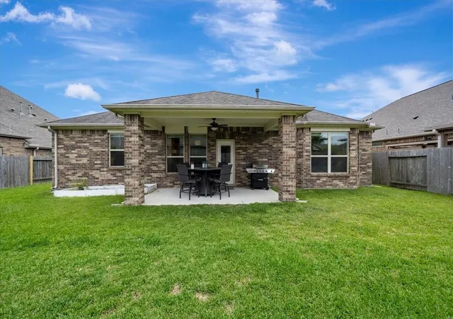 3rd image of 2295 Ashley Falls Ln, League City, TX 77573 | MLS# 42310980