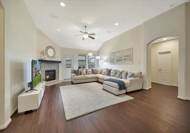 5th image of 2295 Ashley Falls Ln, League City, TX 77573 | MLS# 42310980